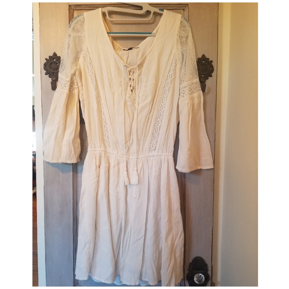 American Eagle Cream Peasant Dress